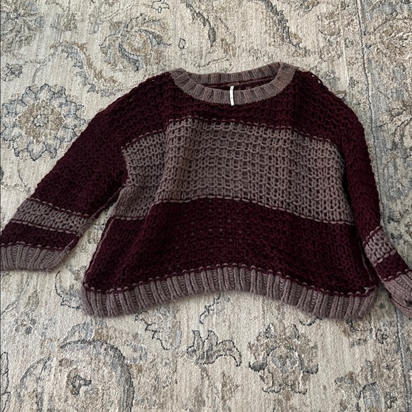 Free People size XS Chunky Knit Burgundy and Taupe Sweater - Picture 2 of 3
